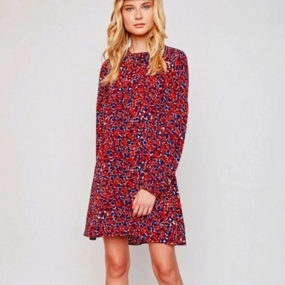 Hayden Los Angeles tunic shift dress. Size M. Bow tie at neck, knee length.